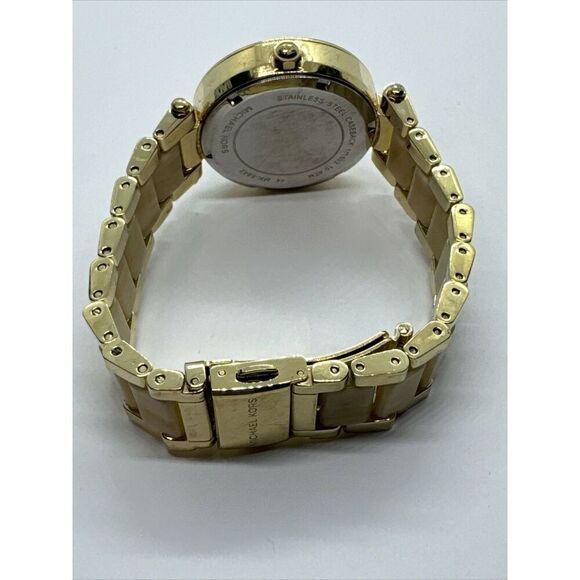 Michael Kors Parker MK5842 Women\'s Gold-Tone Analog Dial Quartz Watch JNA872